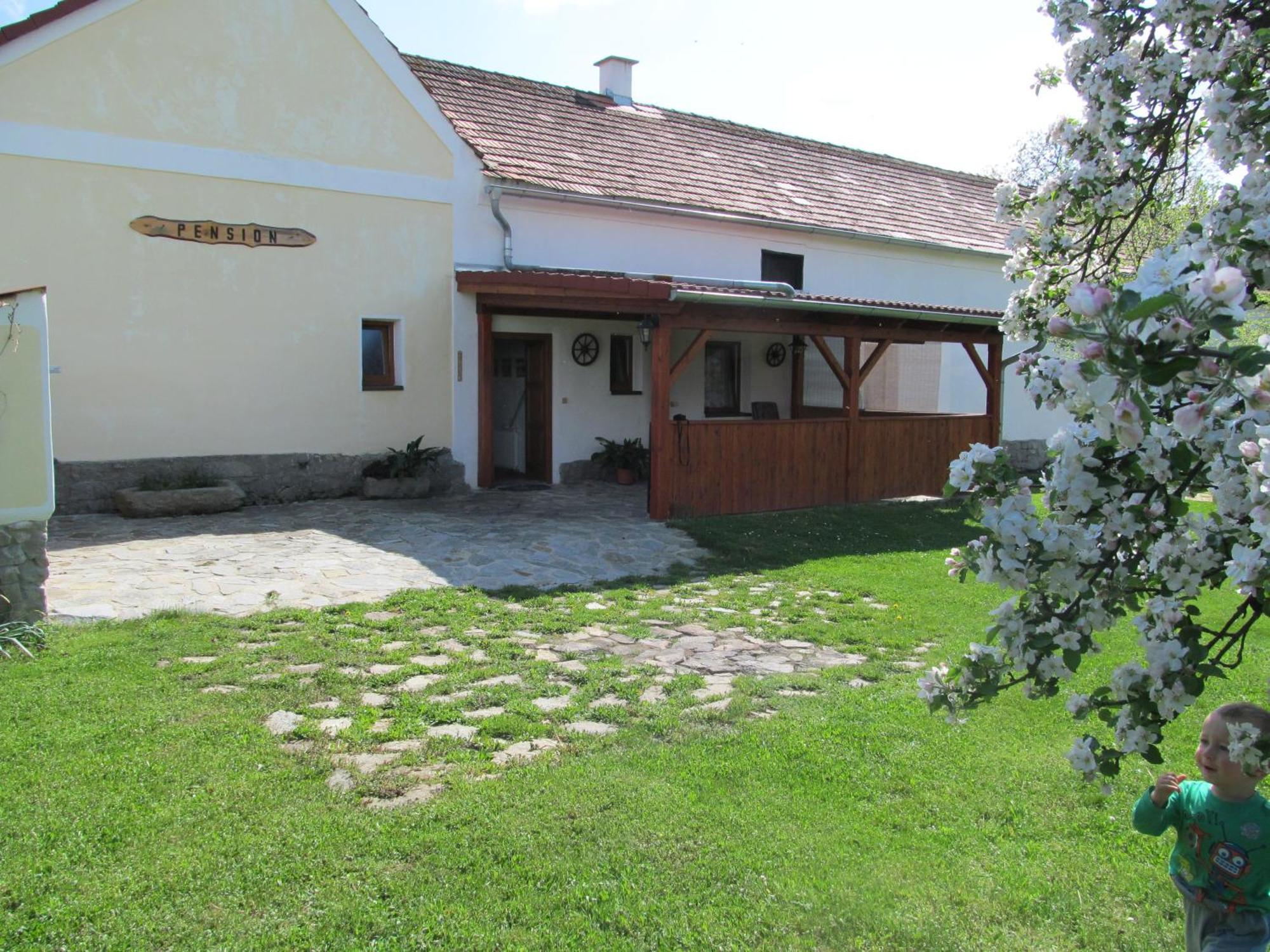 Pension Otevek Trhove Sviny Экстерьер фото