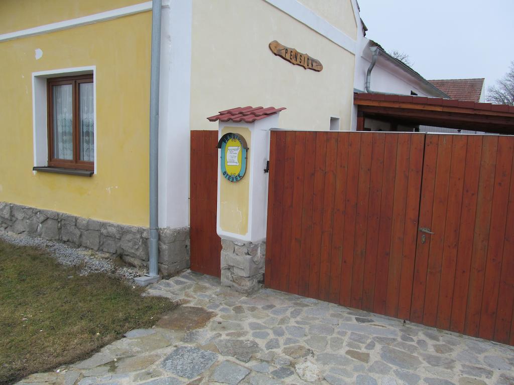 Pension Otevek Trhove Sviny Экстерьер фото